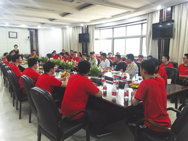 青春放飞梦想 洋丰成绩未来——2019年菠菜担保网“百人妄想”培训及导师带徒签约仪式圆满完成-新闻动态-菠菜担保网