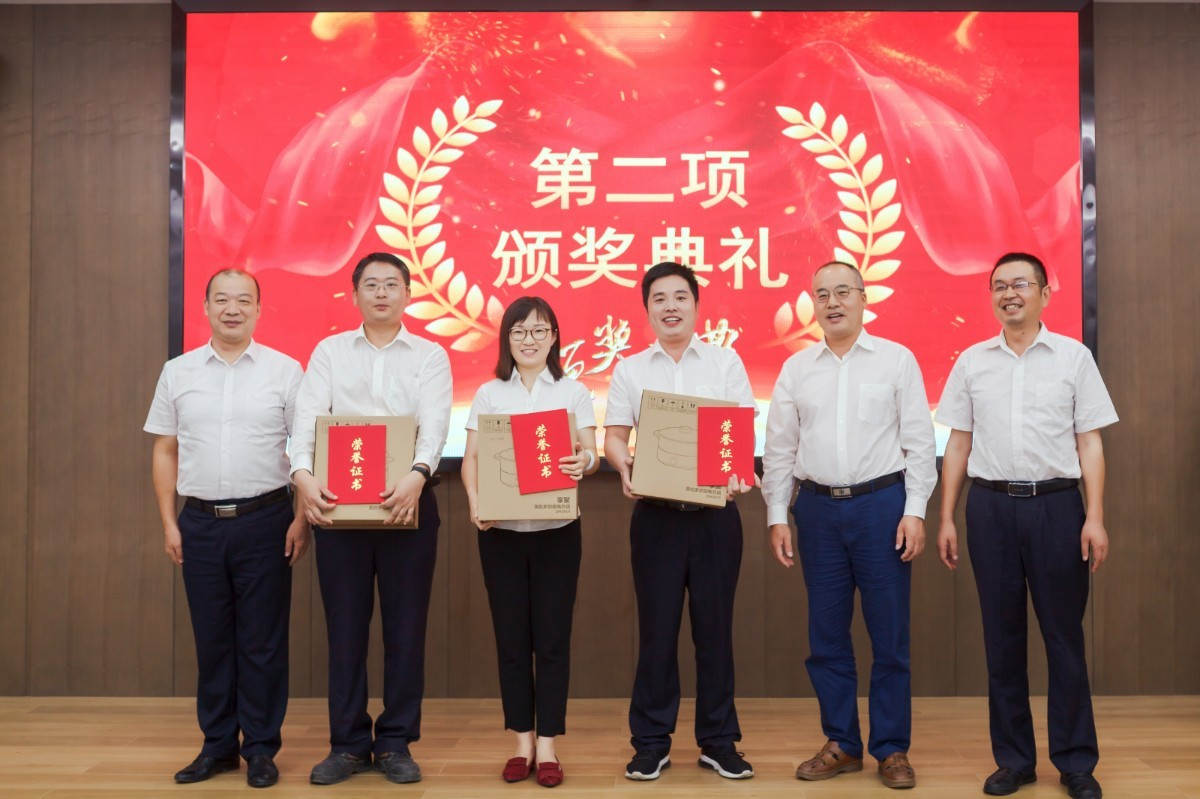 职场相伴·感恩有您——祝菠菜担保网内训师西席节快乐!-新闻动态-菠菜担保网