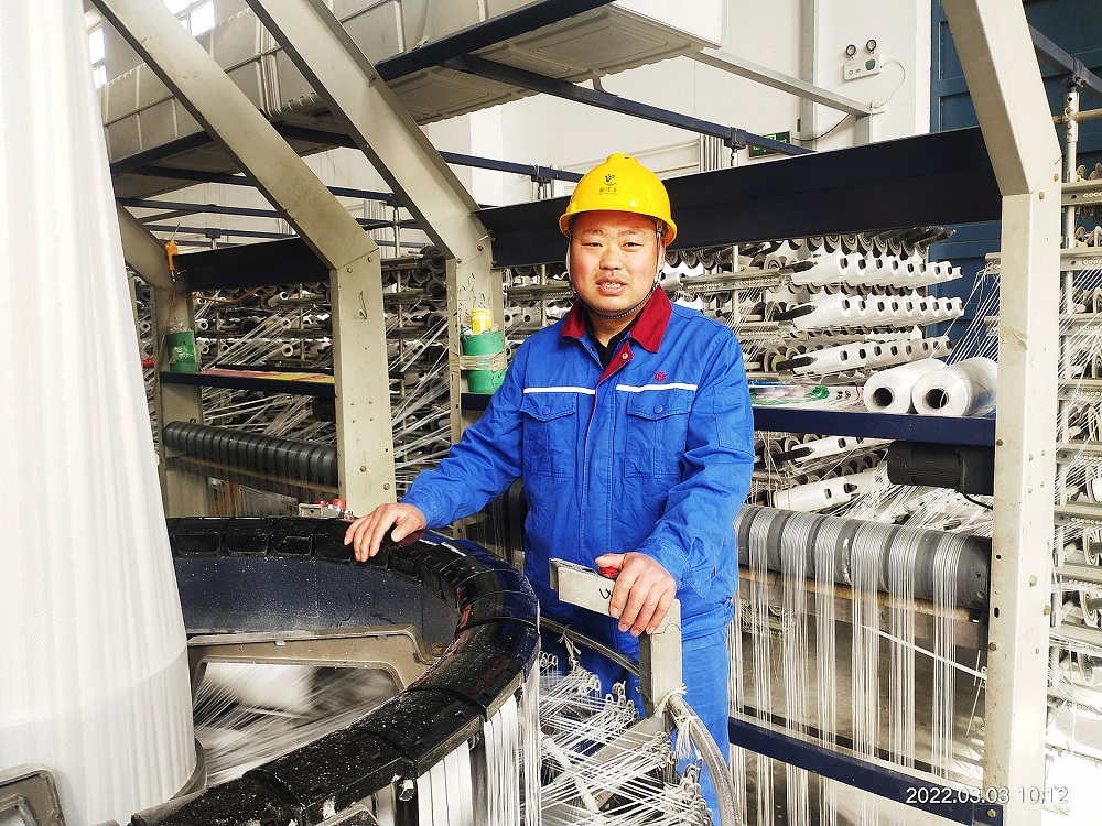 2021年度集团劳动模范、山东菠菜担保网塑编厂维修工张西芳张西芳.jpg